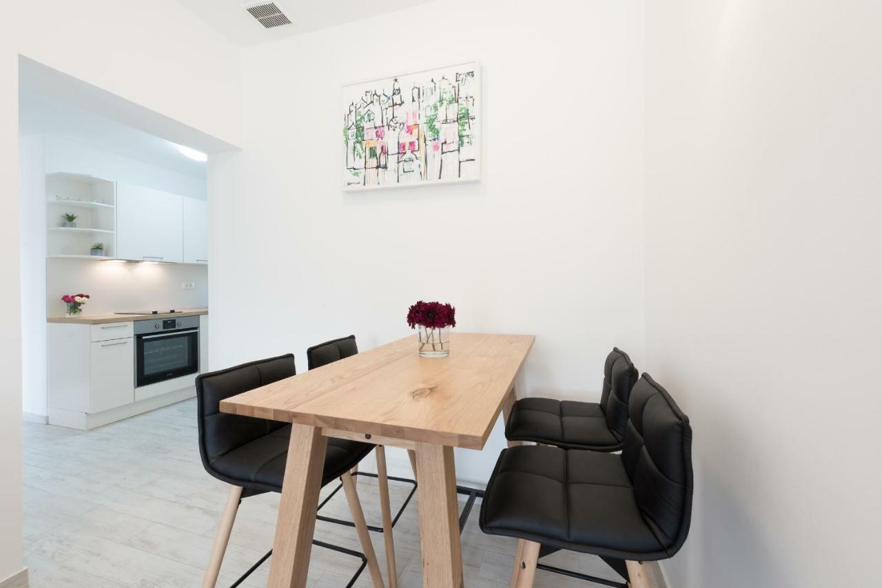 Apartment Obradovic ซัฟทัท ภายนอก รูปภาพ