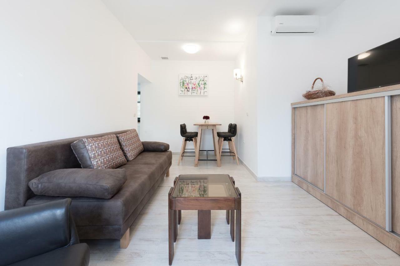 Apartment Obradovic ซัฟทัท ภายนอก รูปภาพ