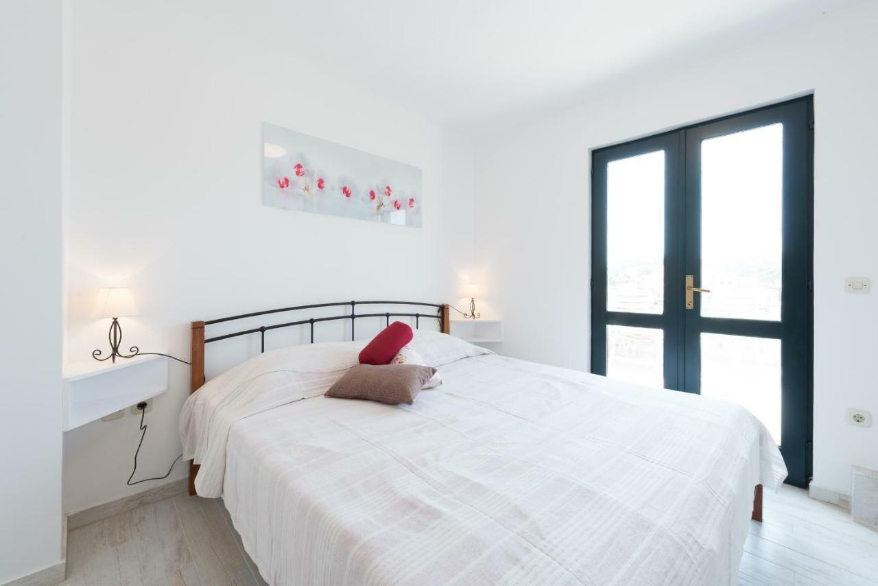 Apartment Obradovic ซัฟทัท ภายนอก รูปภาพ